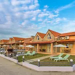 Ismaros Hotel 4*