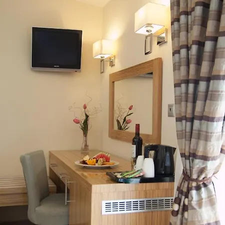 Hotel Ismaros 4*