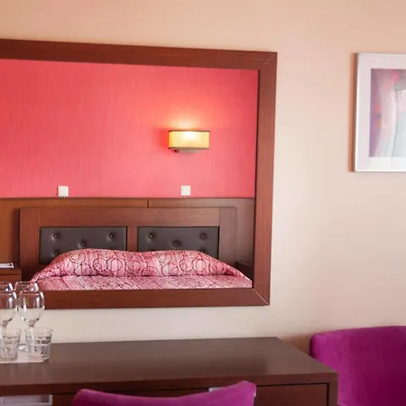 Hotel Ismaros 4*