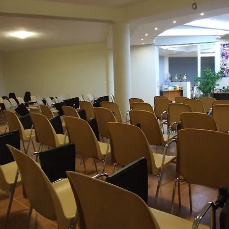 Ismaros Hotell 4*